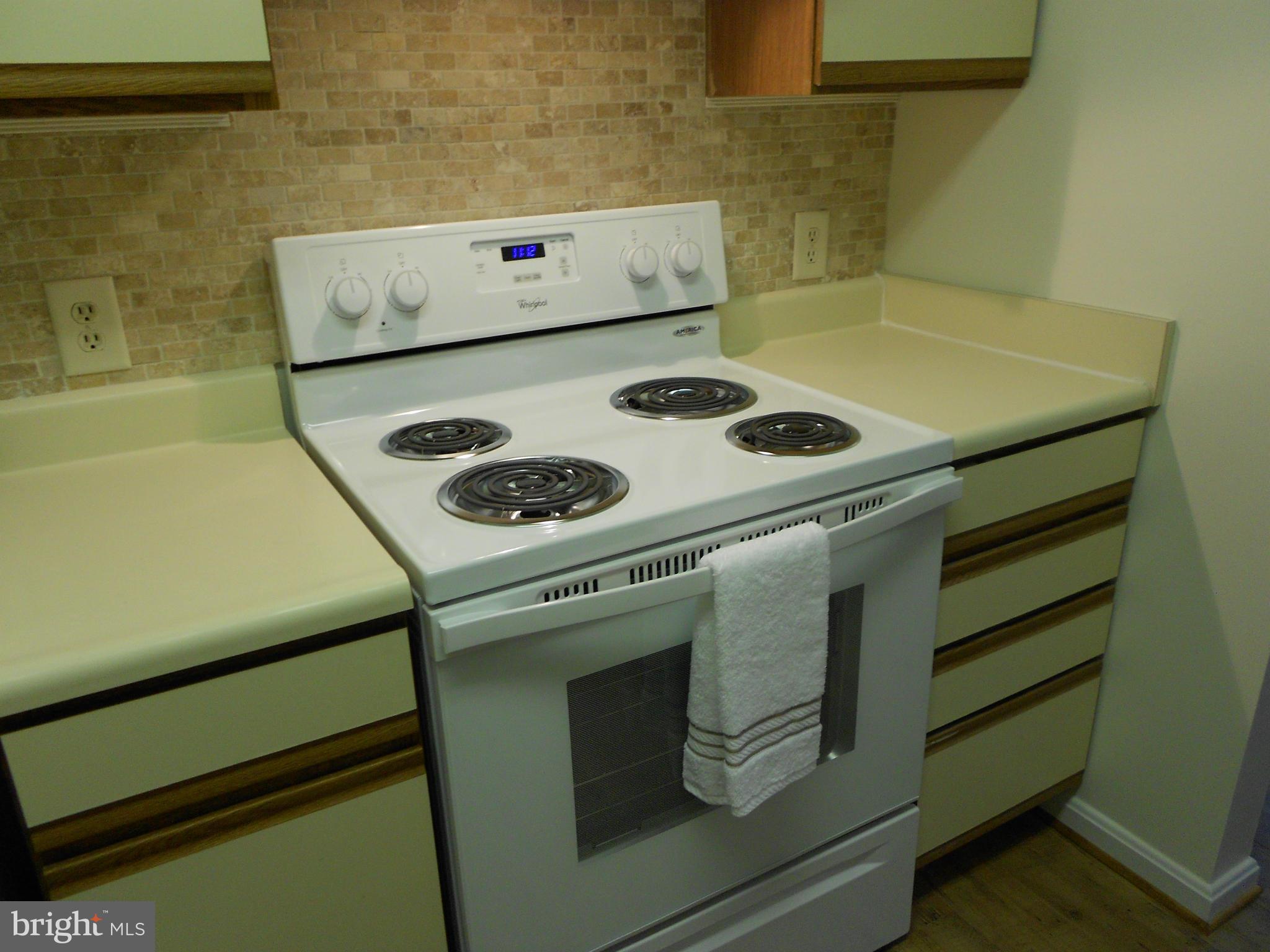 8503 Falls Run Road, Unit F Ellicott City, MD 21043 - Photo 5 of 30 Kitchen