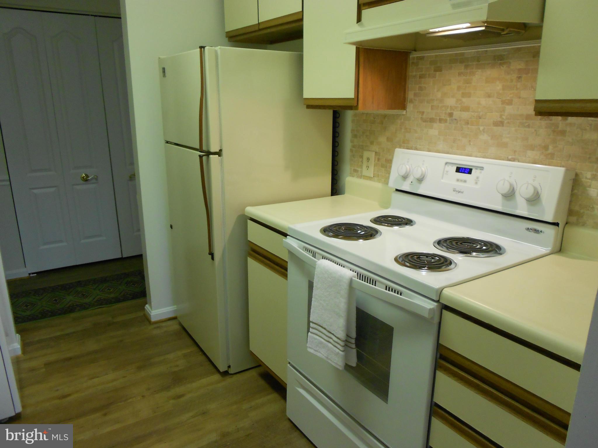 8503 Falls Run Road, Unit F Ellicott City, MD 21043 - Photo 8 of 30 Kitchen