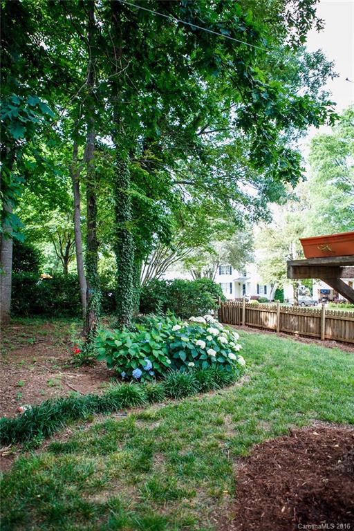 12521 Hawks Ridge Road Huntersville, NC 28078 - Photo 24 of 24 a view of a backyard with sitting area