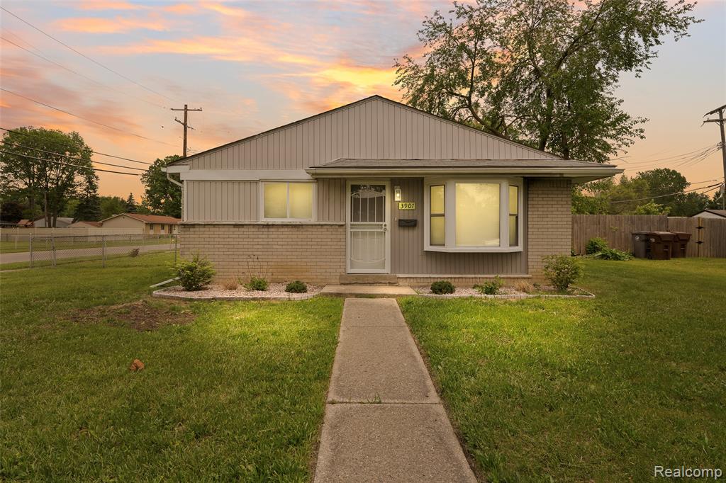 3907 Bayhan Street Inkster, MI 48141 - Photo 3 of 24 Gallery Image 3
