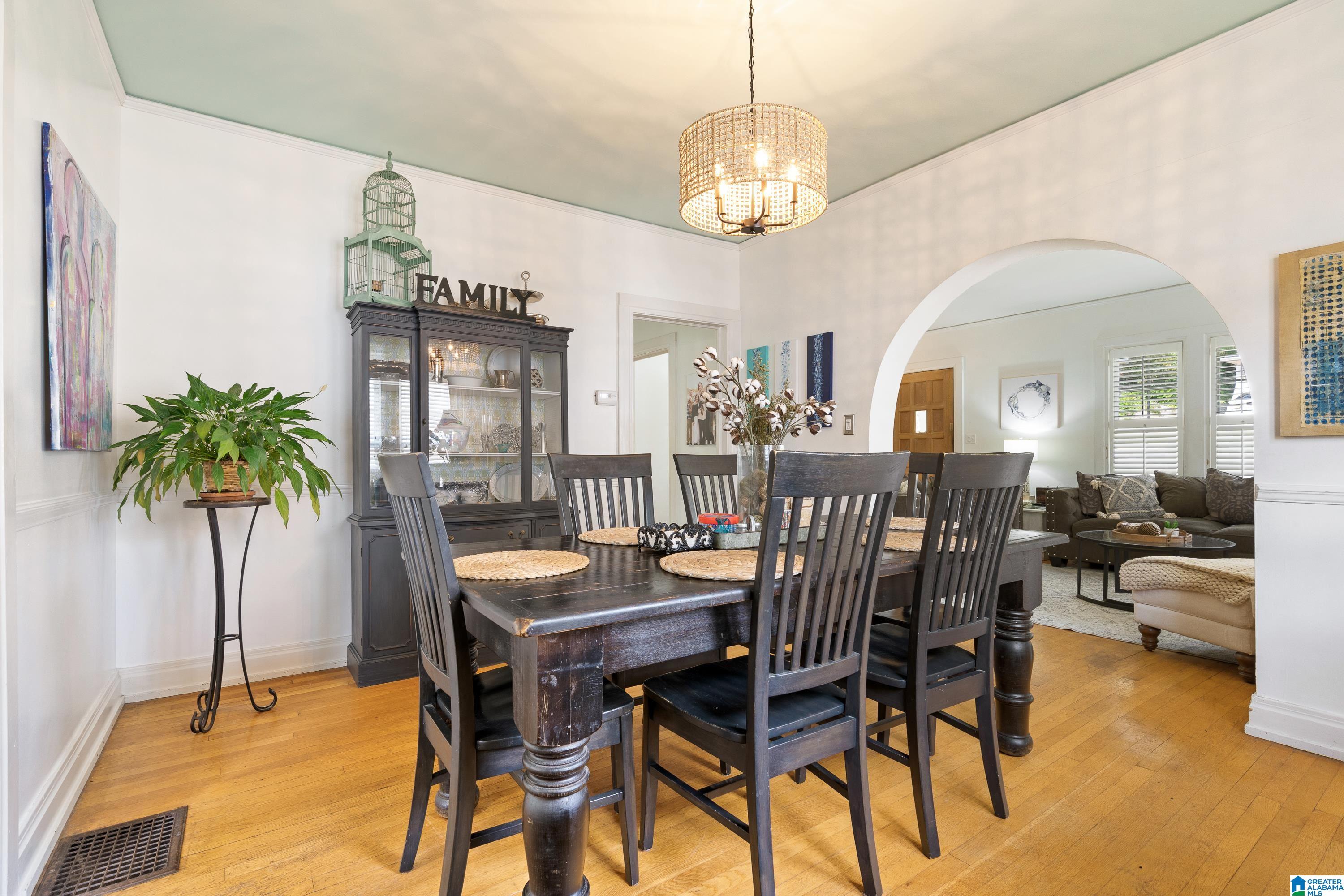 915 Irving Road Birmingham, AL 35209 - Photo 8 of 36