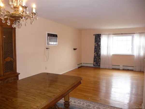 $3,400 | 1 Weather Vane Way, Middletown, NY 10940