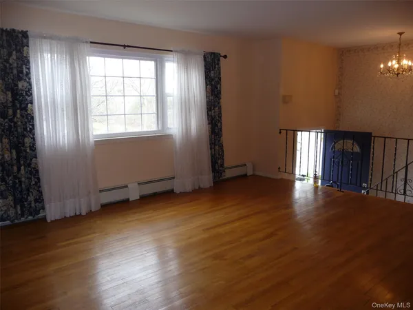 $3,400 | 1 Weather Vane Way, Middletown, NY 10940