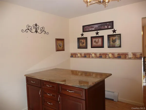 $3,400 | 1 Weather Vane Way, Middletown, NY 10940