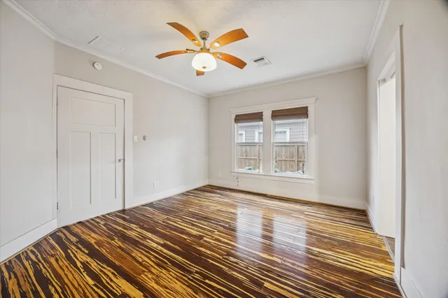 $525,000 | 1124 Dunbar Street, Houston, TX 77009