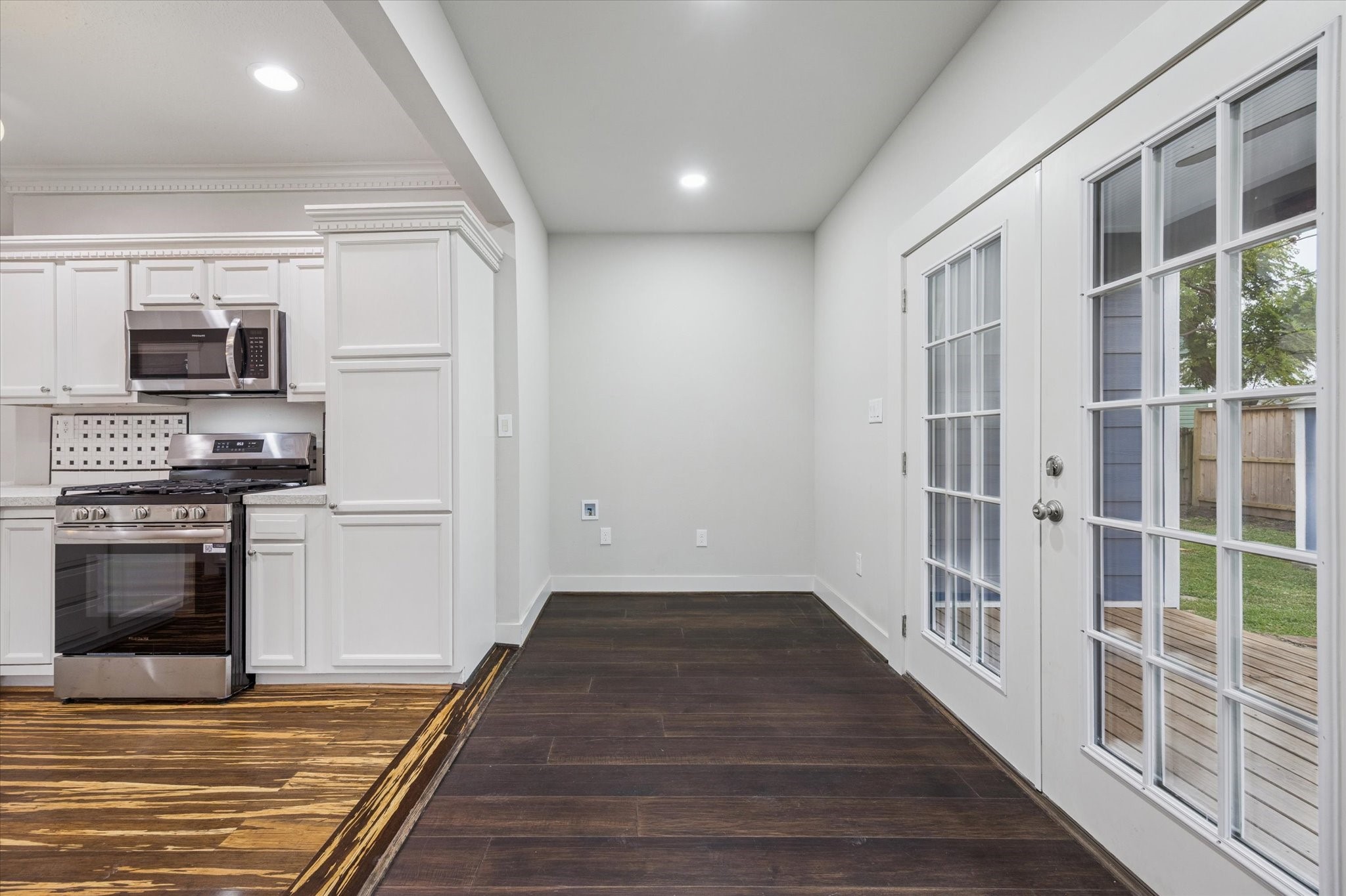1124 Dunbar Street Houston, TX 77009 - Photo 8 of 21 Space off of the kitchen with refrigerator connection. Perfect to use as a breakfast room