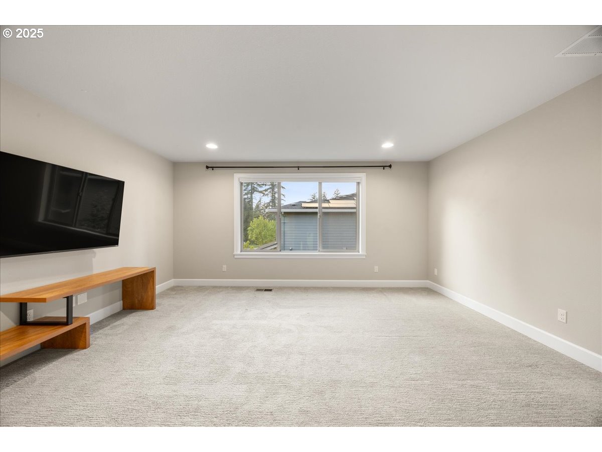 9740 Southeast Jeanne Road Happy Valley, OR 97086 - Photo 27 of 48 Bonus Room
