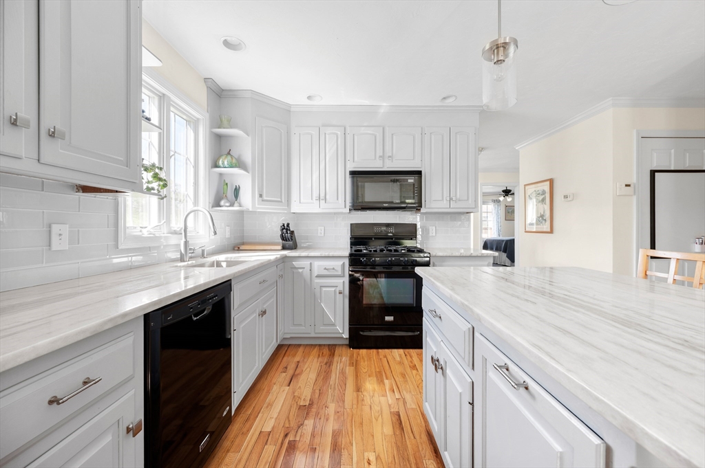 24 Fox Run Road, Unit 24 Blackstone, MA 01504 - Photo 10 of 32