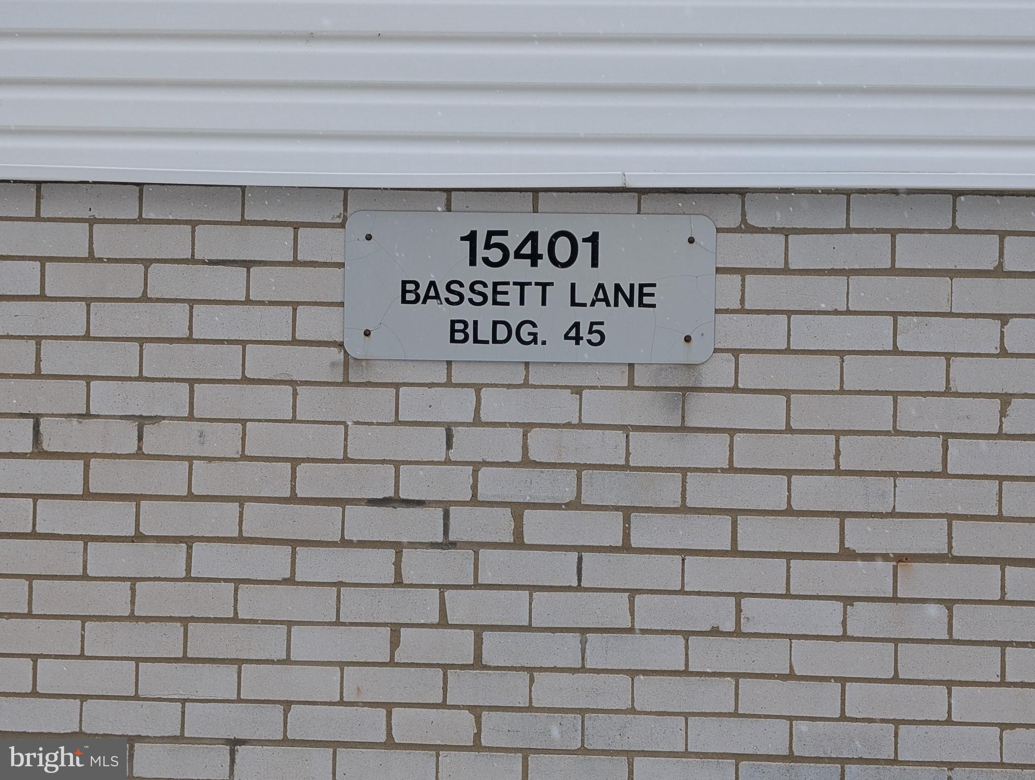 15401 Bassett Lane, Unit 452E Silver Spring, MD 20906 - Photo 3 of 26 a close up of a white marble wall