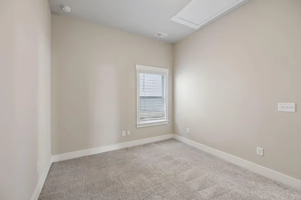 $2,350 | 2085 Firelight Way, Ooltewah, TN 37363