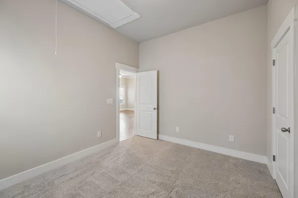 $2,350 | 2085 Firelight Way, Ooltewah, TN 37363