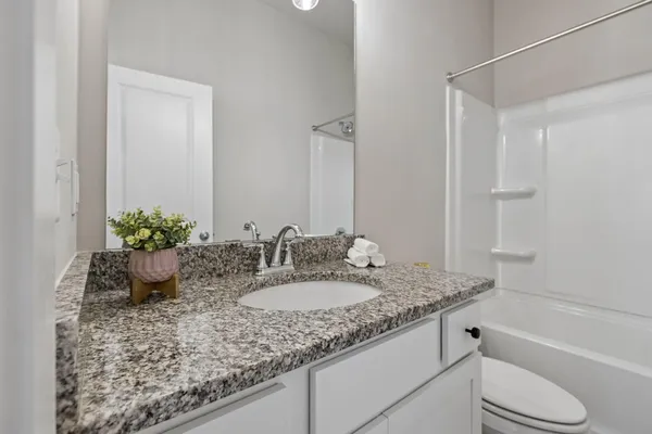 $2,350 | 2085 Firelight Way, Ooltewah, TN 37363