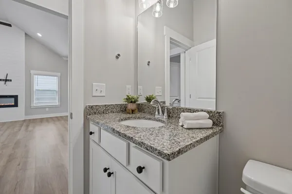 $2,350 | 2085 Firelight Way, Ooltewah, TN 37363