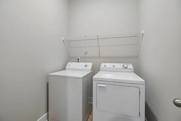 $2,350 | 2085 Firelight Way, Ooltewah, TN 37363