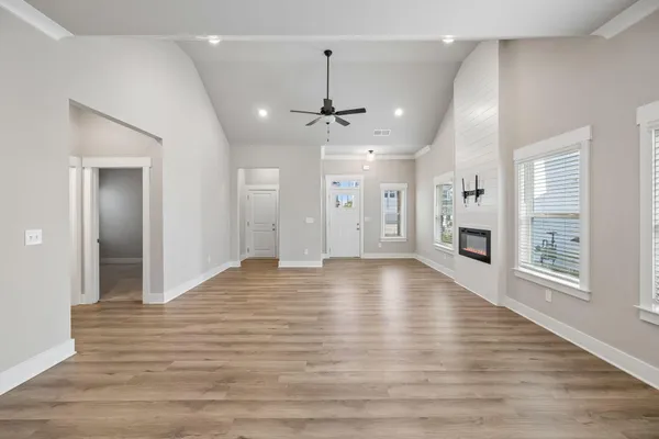 $2,350 | 2085 Firelight Way, Ooltewah, TN 37363