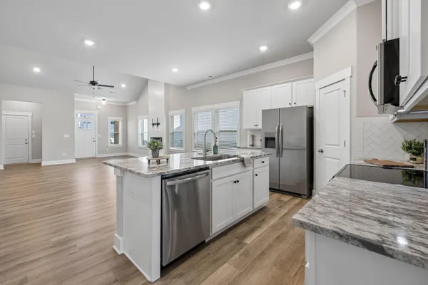 $2,350 | 2085 Firelight Way, Ooltewah, TN 37363