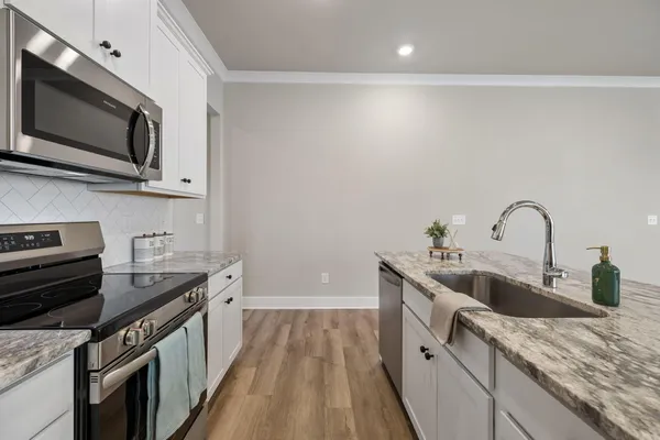 $2,350 | 2085 Firelight Way, Ooltewah, TN 37363