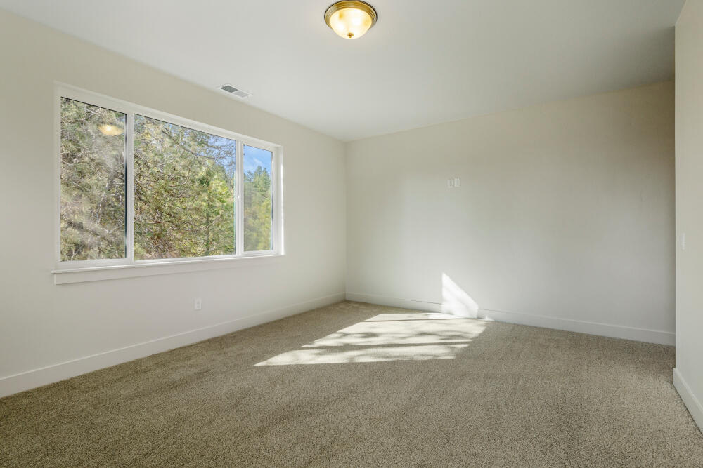 1092 Timber Ridge Loop Klamath Falls, OR 97601 - Photo 67 of 79