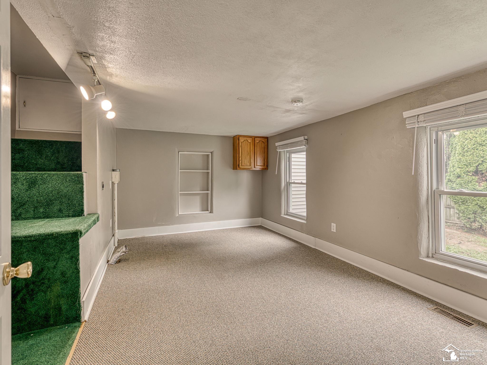 8115 Douglas Road Lambertville, MI 48144 - Photo 12 of 56 Gallery Image 12