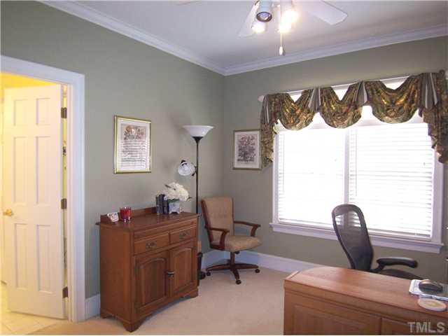 908 Rockfall Court Raleigh, NC 27614 - Photo 17 of 25 BR4 has a lg closet, neutral carpet, CF and shares the 'Buddy Bath' w/BR3.