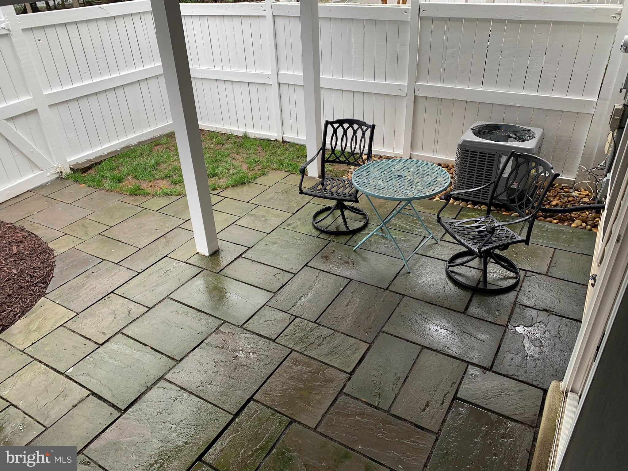 12016 Edgemere Circle Reston, VA 20190 - Photo 16 of 17 Gallery Image 16