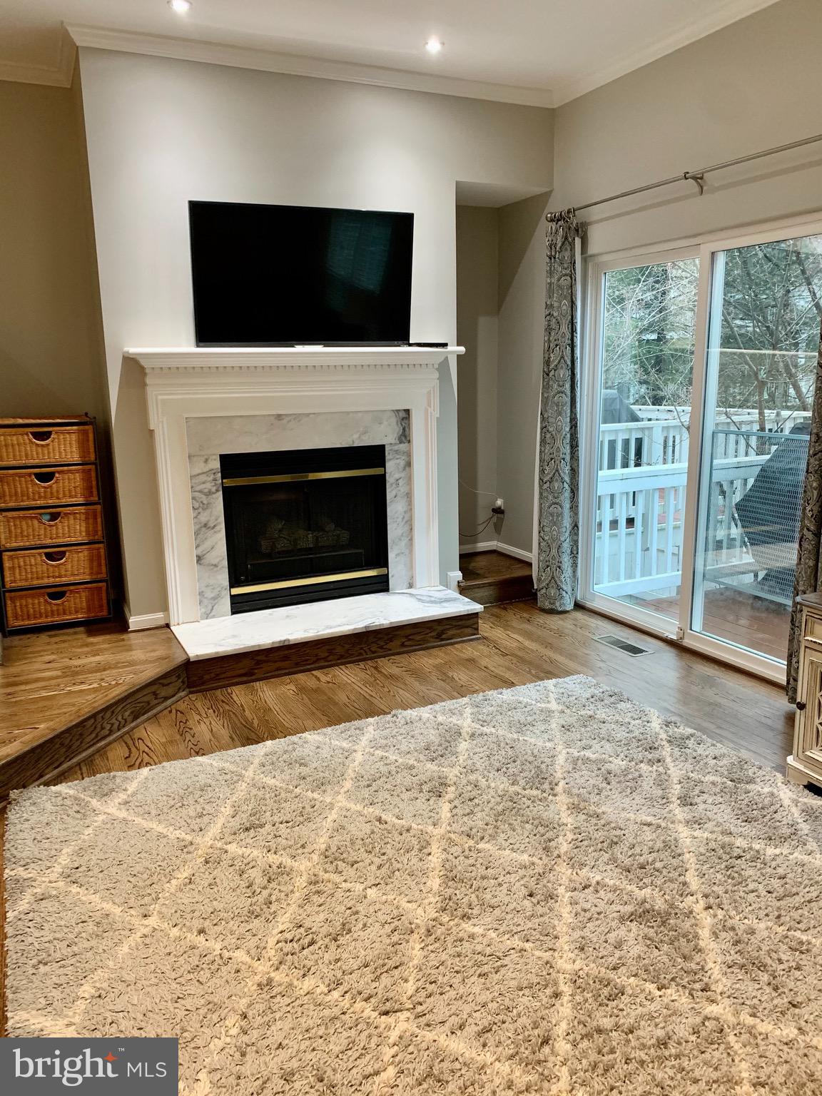 12016 Edgemere Circle Reston, VA 20190 - Photo 6 of 17 Gallery Image 6