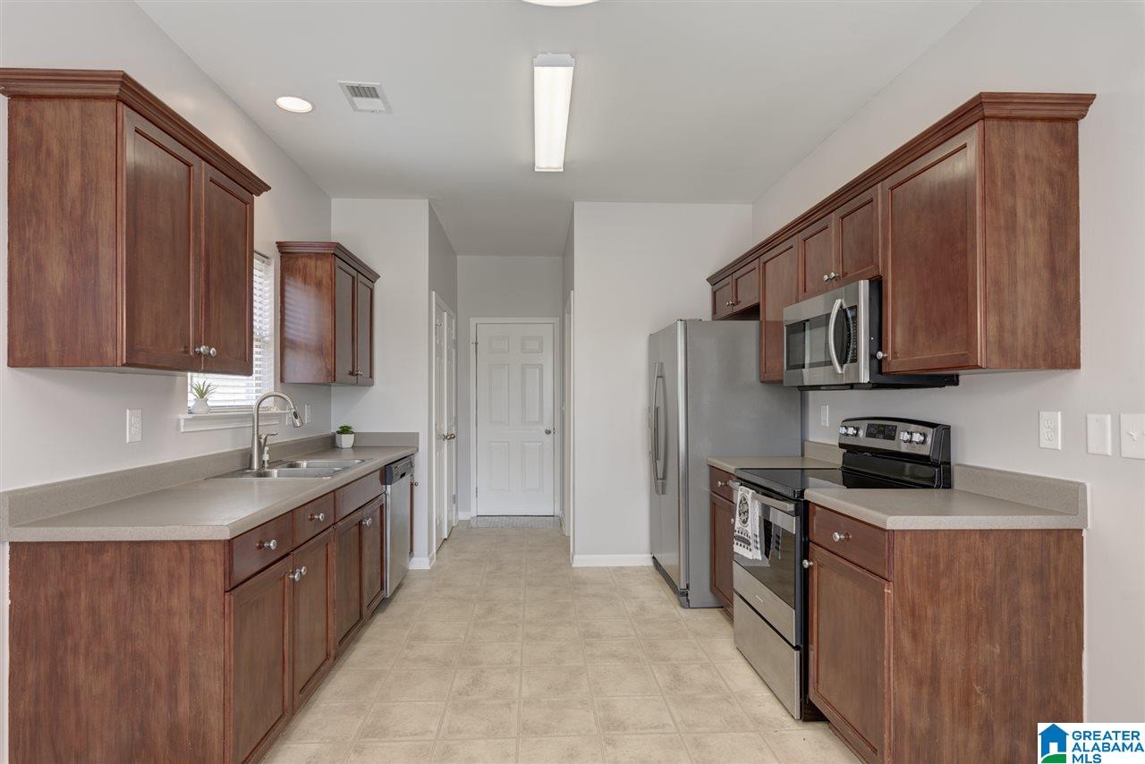 2115 Spaulding Place Moody, AL 35004 - Photo 3 of 24