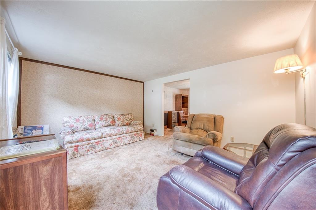464 Tivoli Road Pittsburgh, PA 15239 - Photo 6 of 23 Gallery Image 6