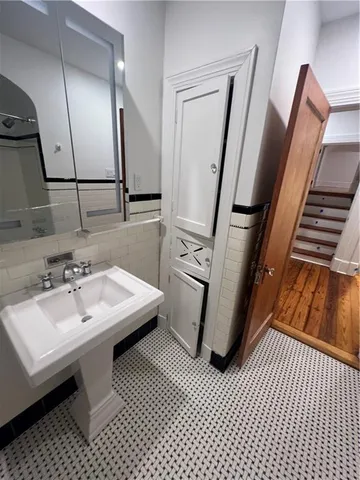 $4,500 | Undisclosed Address, Metairie, LA 70005