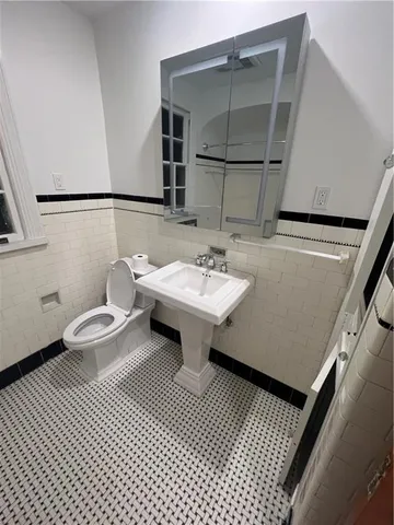 $4,500 | 142 Atherton Drive, Metairie, LA 70005