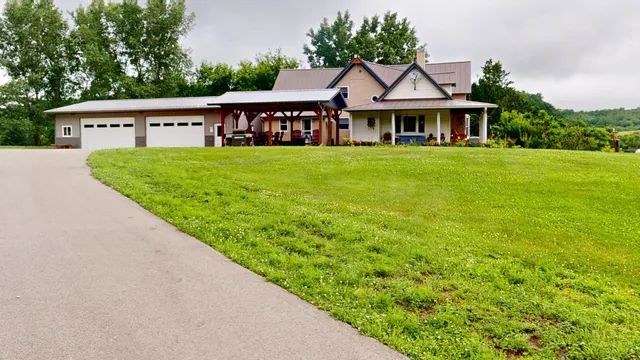 $995,000 | W25757 Bear Coulee Road, Dodge, WI 54661