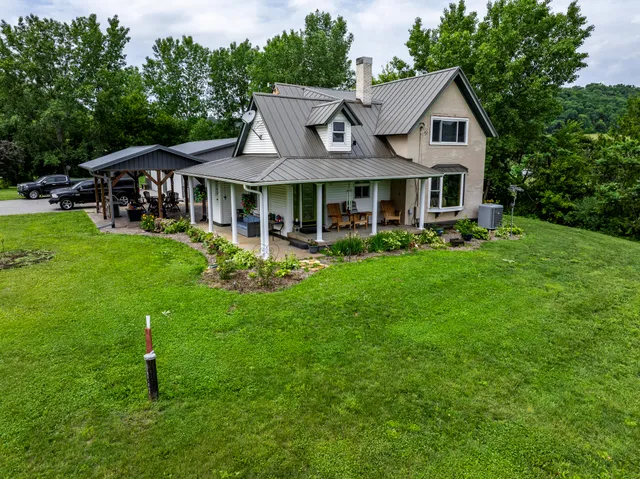 $995,000 | W25757 Bear Coulee Road, Dodge, WI 54661