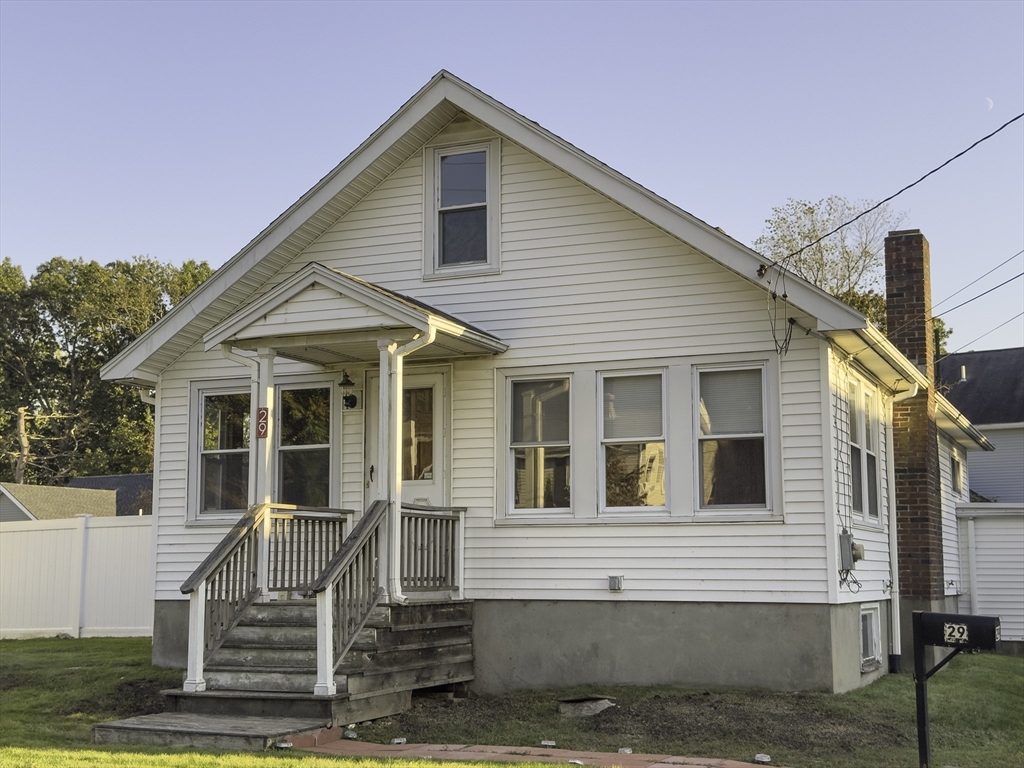 29 Aberdeen Road Framingham, MA 01702 - Photo 3 of 39 Gallery Image 3