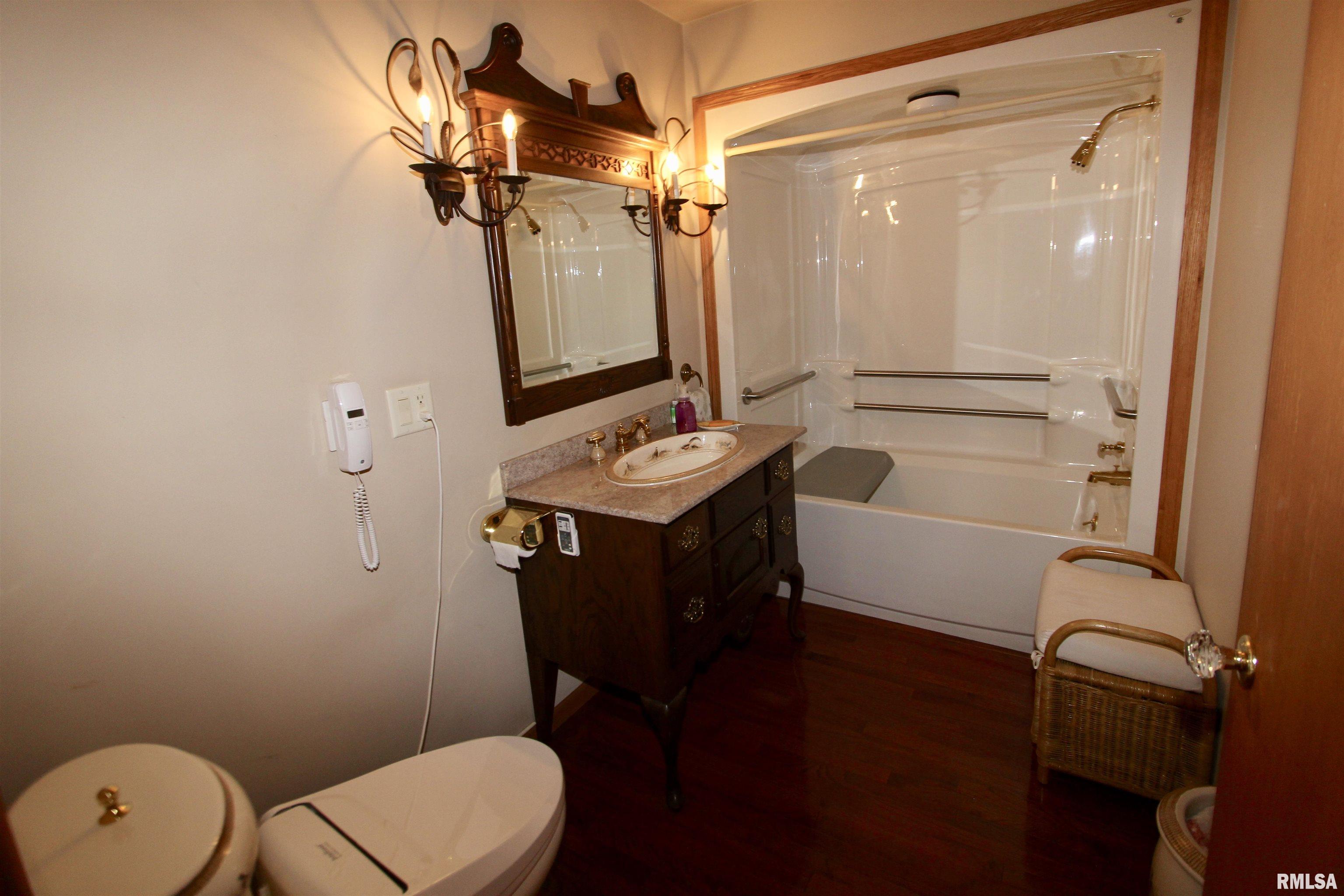 4121 North Koerner Road Peoria, IL 61615 - Photo 14 of 100