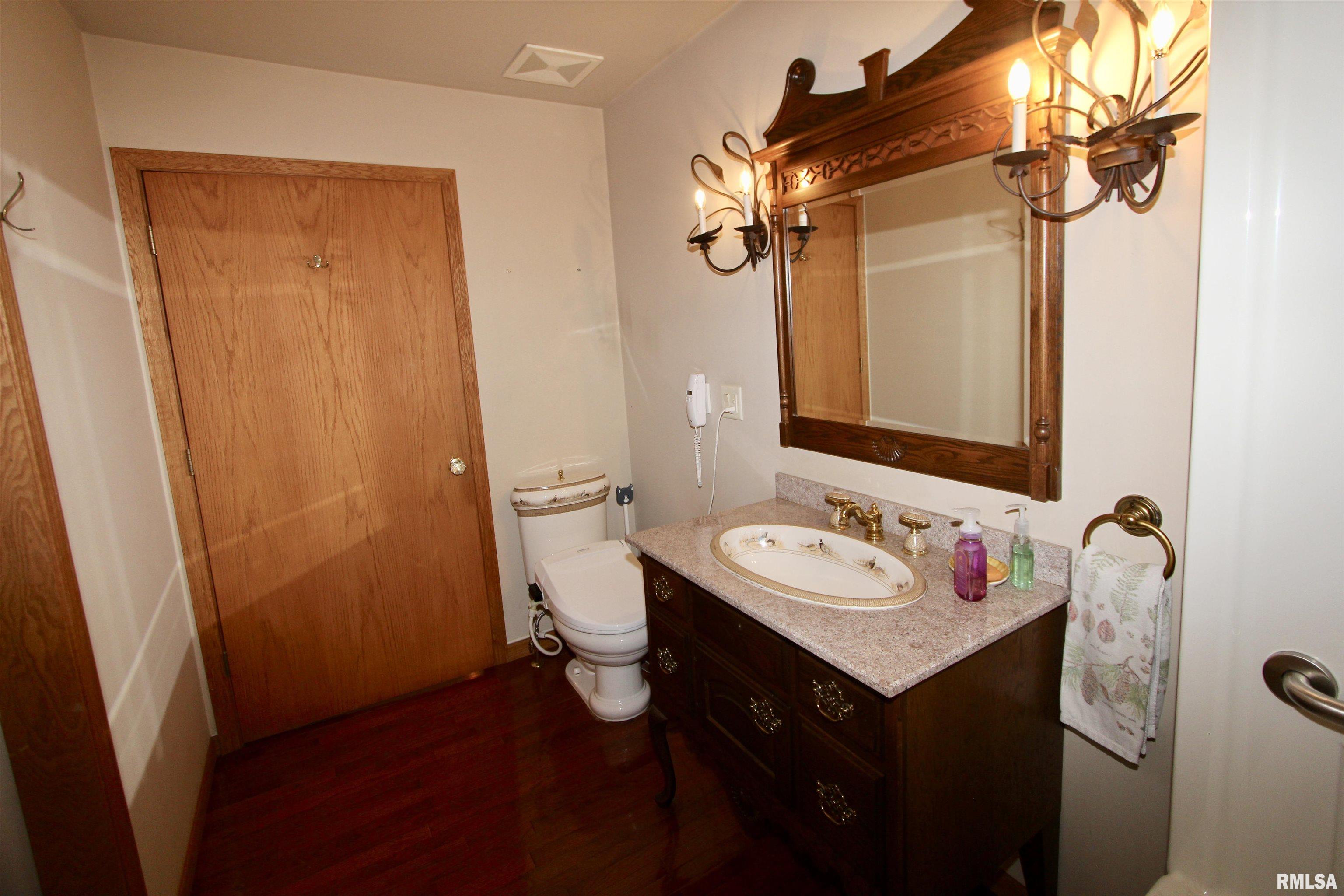 4121 North Koerner Road Peoria, IL 61615 - Photo 16 of 100