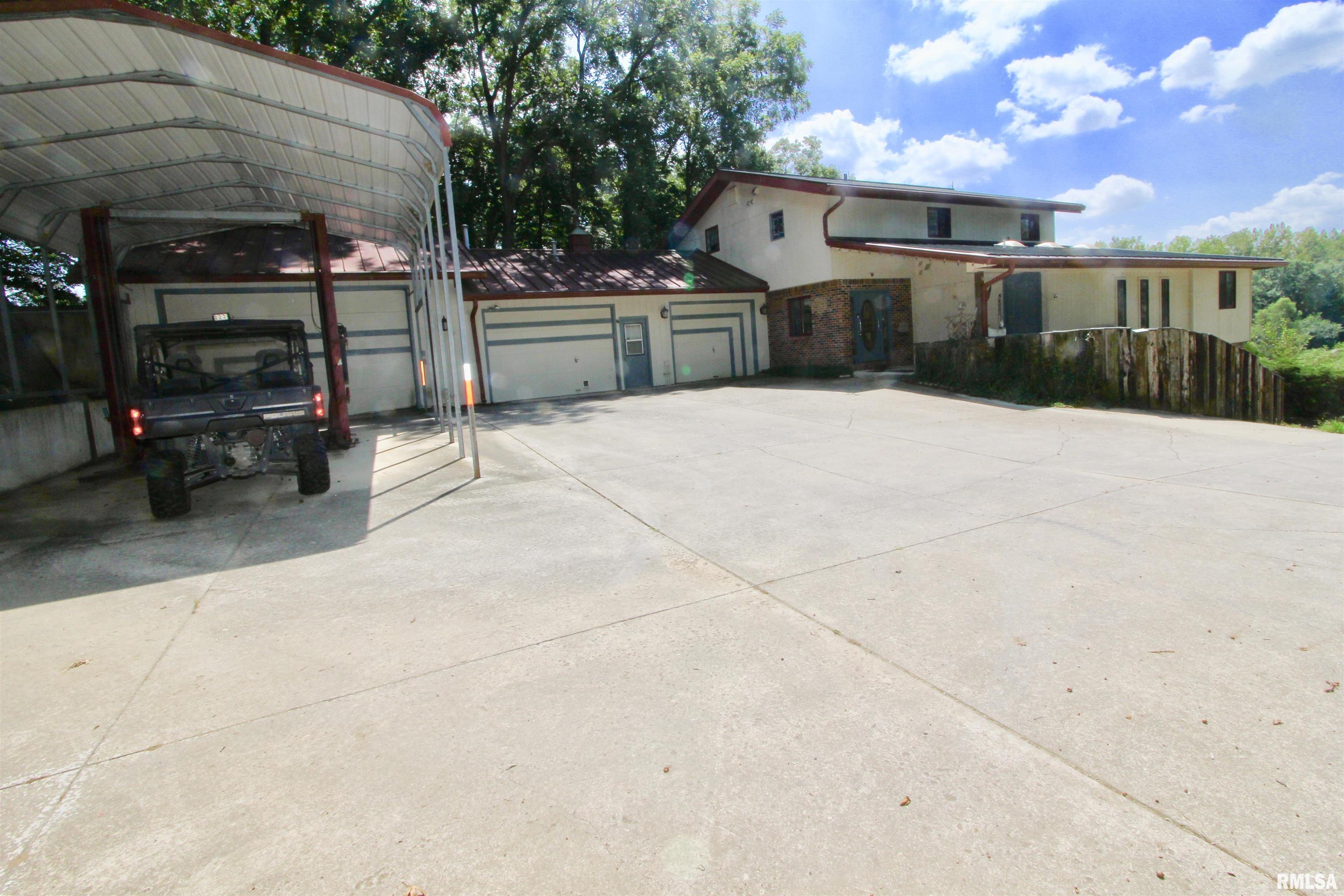 4121 North Koerner Road Peoria, IL 61615 - Photo 2 of 100