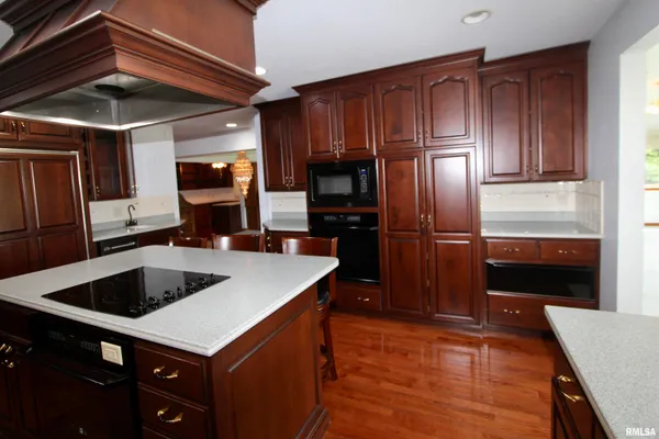 $499,900 | 4121 North Koerner Road, Peoria, IL 61615