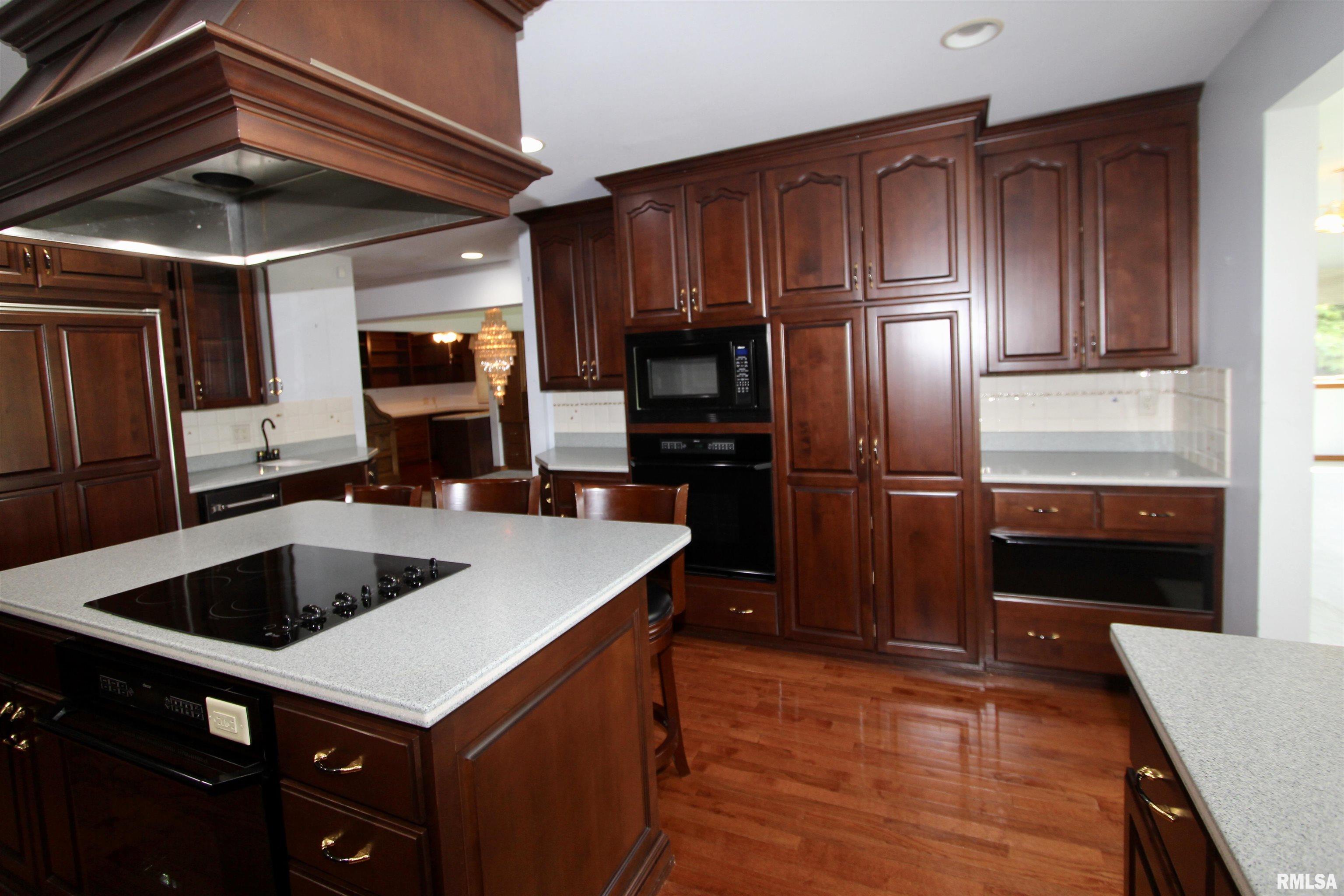 4121 North Koerner Road Peoria, IL 61615 - Photo 21 of 100