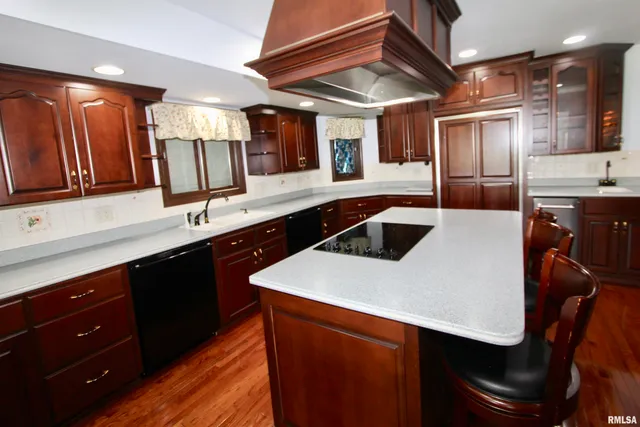 $499,900 | 4121 North Koerner Road, Peoria, IL 61615