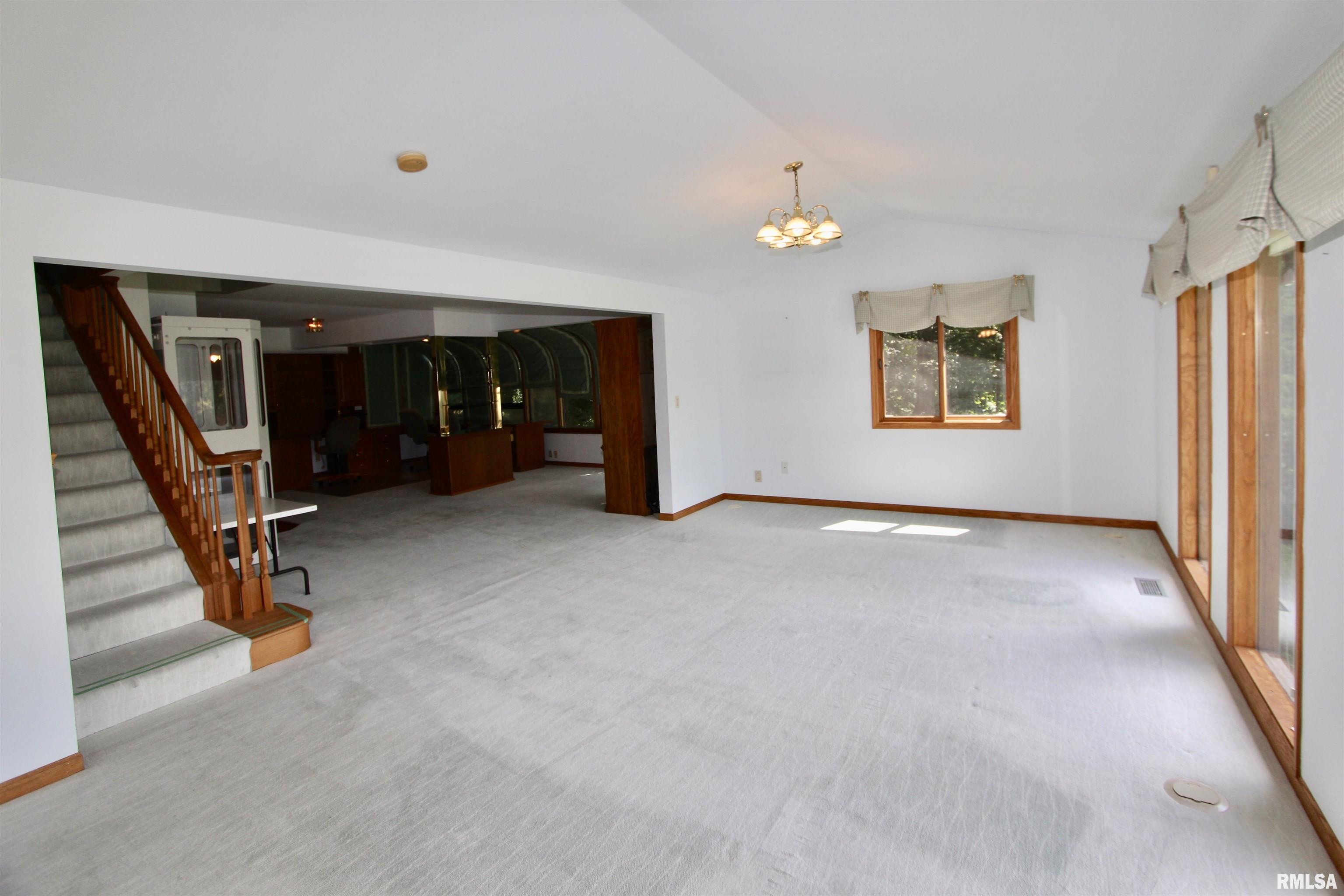 4121 North Koerner Road Peoria, IL 61615 - Photo 32 of 100