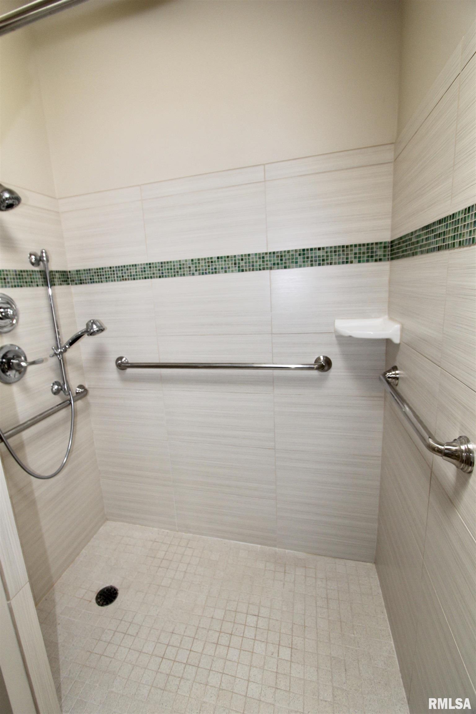 4121 North Koerner Road Peoria, IL 61615 - Photo 48 of 100