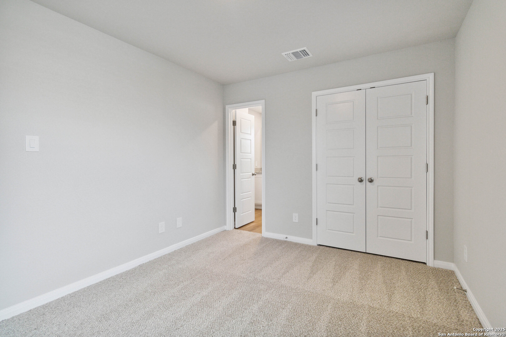 5406 Devils Gate Converse, TX 78109 - Photo 19 of 28 a view of an empty room