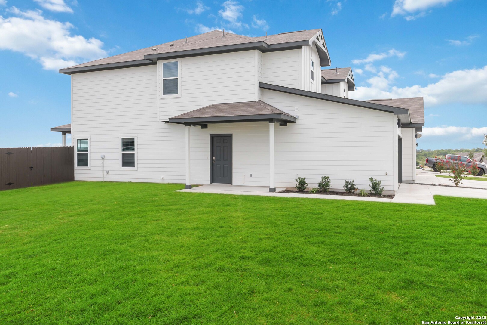 5406 Devils Gate Converse, TX 78109 - Photo 26 of 28 a front view of house with yard