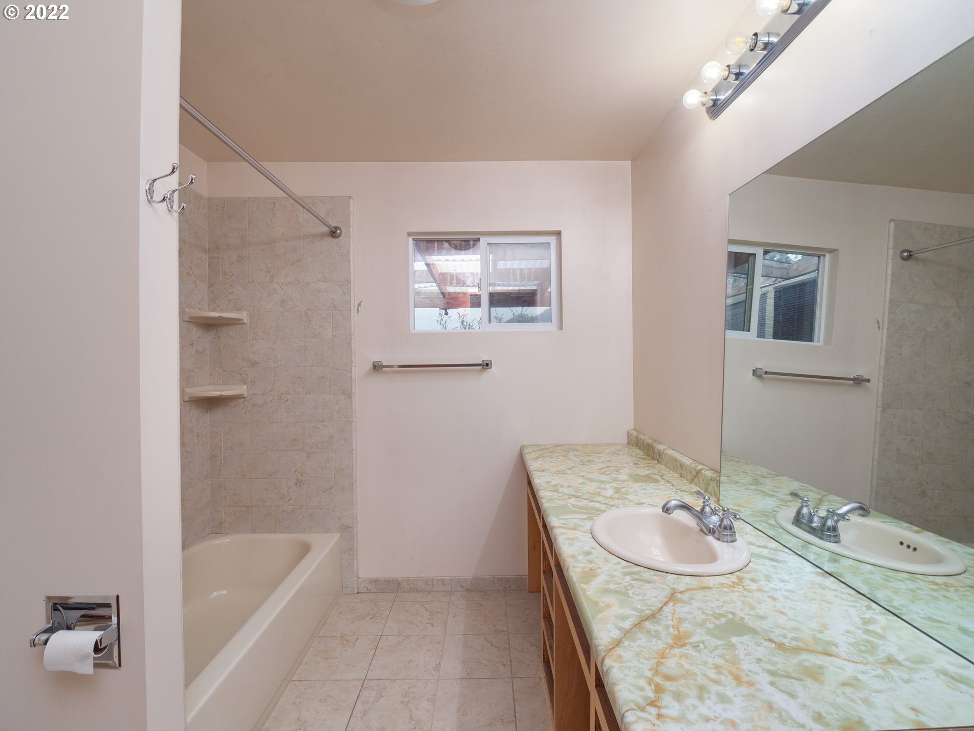 365 Reston Road Tenmile, OR 97481 - Photo 18 of 27 Gallery Image 18