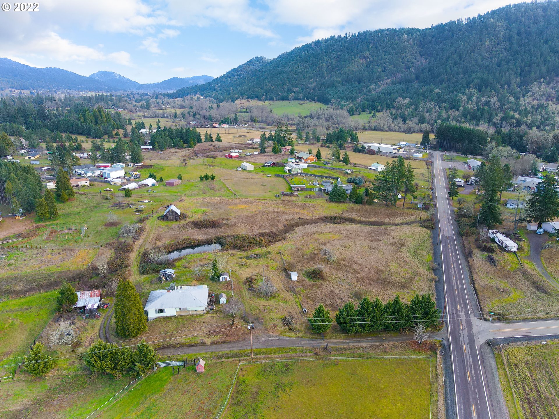 365 Reston Road Tenmile, OR 97481 - Photo 2 of 27 Gallery Image 2