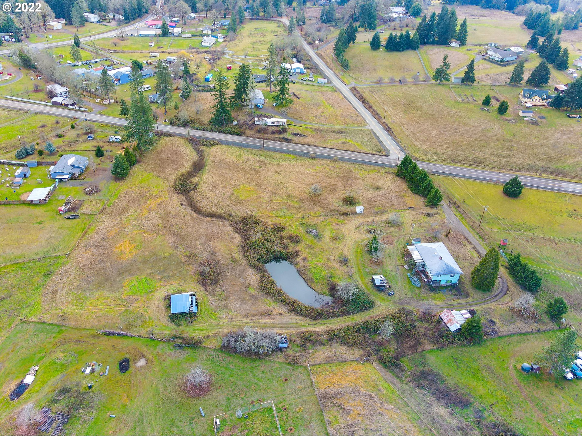 365 Reston Road Tenmile, OR 97481 - Photo 3 of 27 Gallery Image 3