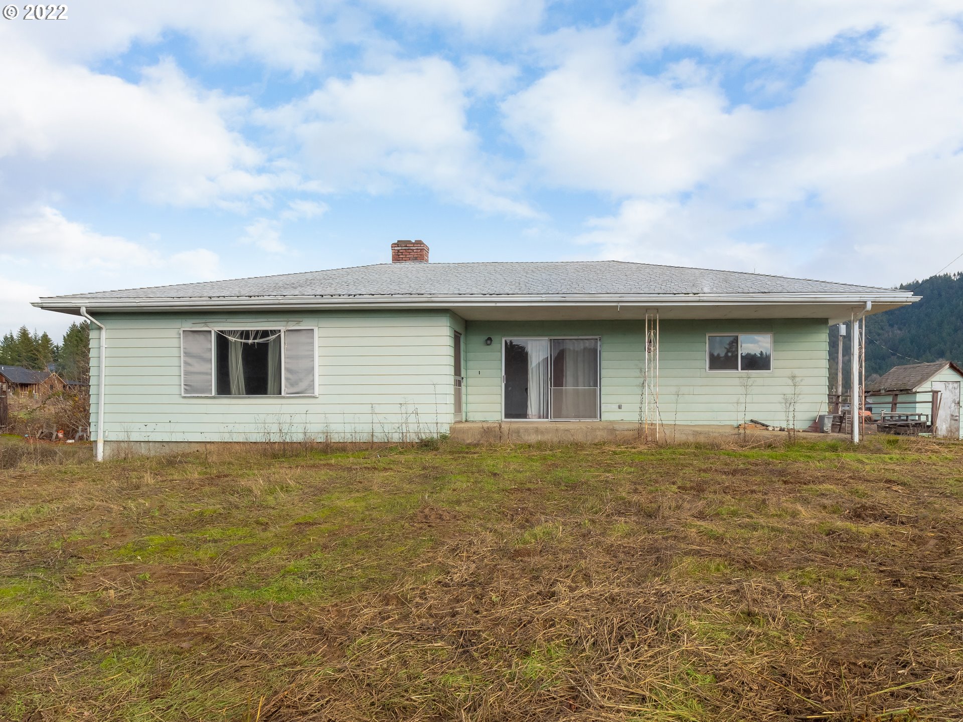 365 Reston Road Tenmile, OR 97481 - Photo 6 of 27 Gallery Image 6
