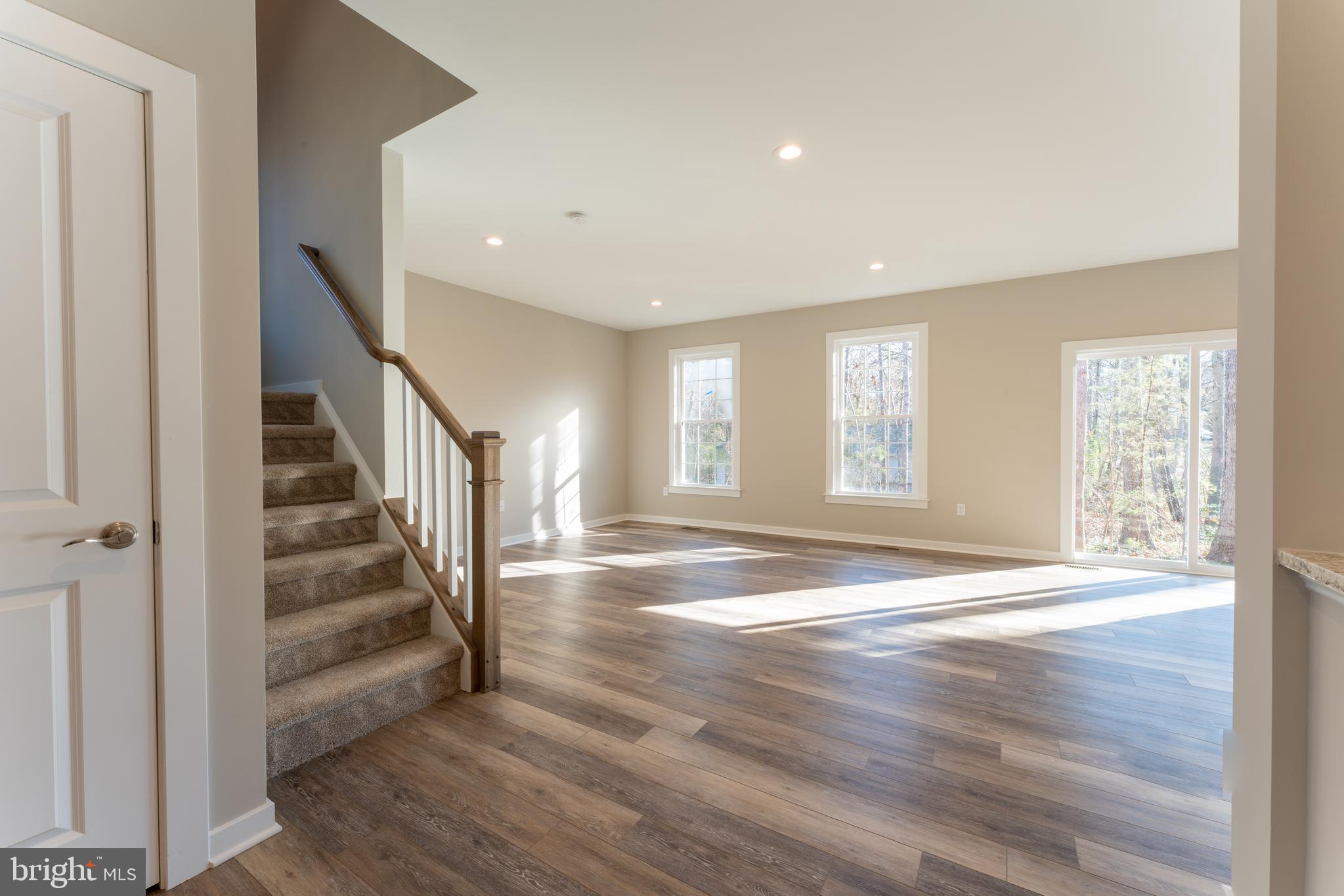 501 Harrison Circle Locust Grove, VA 22508 - Photo 20 of 58 Living Room