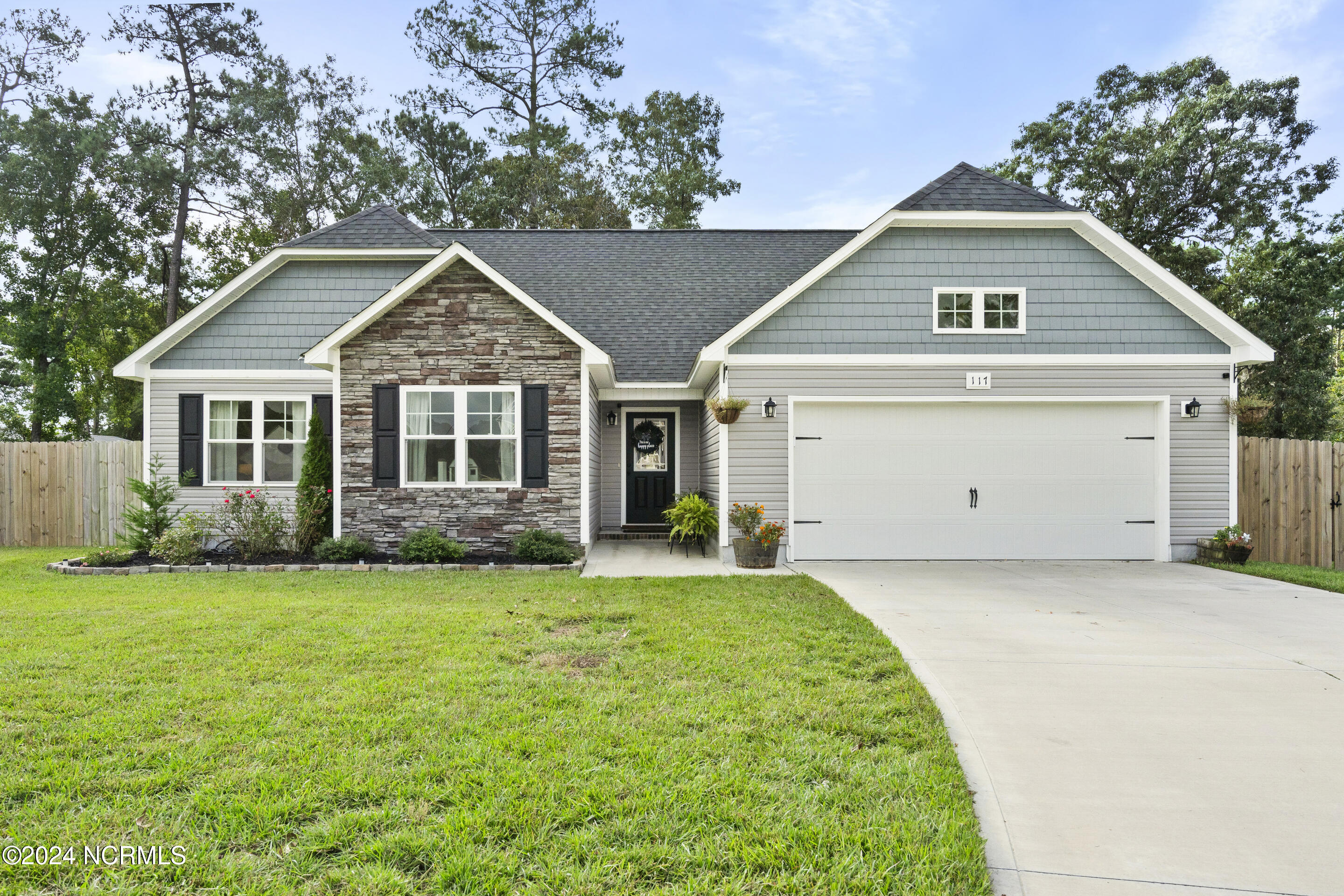 117 North Anderson Boulevard Holly Ridge, NC 28445 - Photo 2 of 44 mls-DSC06596_1