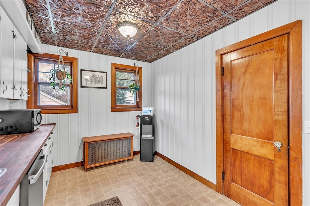 32 Reed Street Agawam, MA 01001 - Photo 11 of 26 Gallery Image 11